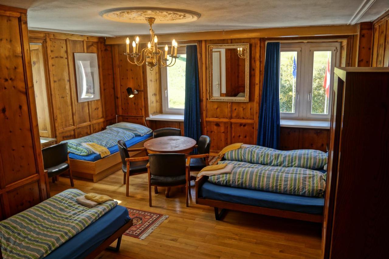 Hotel Jenatsch 帕潘 外观 照片
